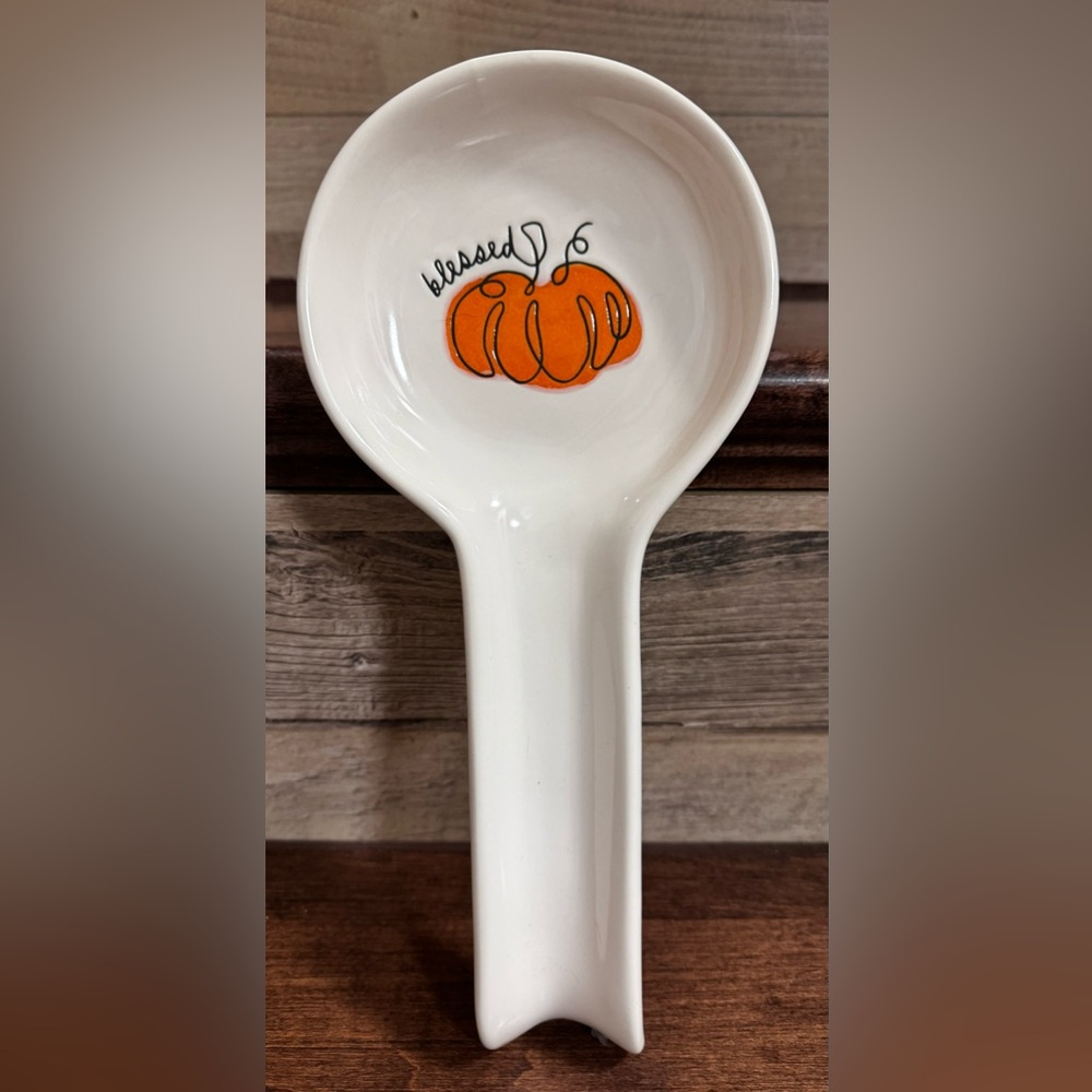 Cute 🥰 Rae Dunn BLESSED Thanksgiving Pumpkin Spoon 🥄  Rest - NEW